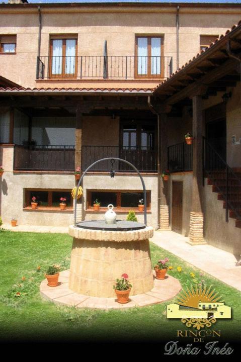 מלון Villanueva de la Condesa Rincon De Dona Ines מראה חיצוני תמונה
